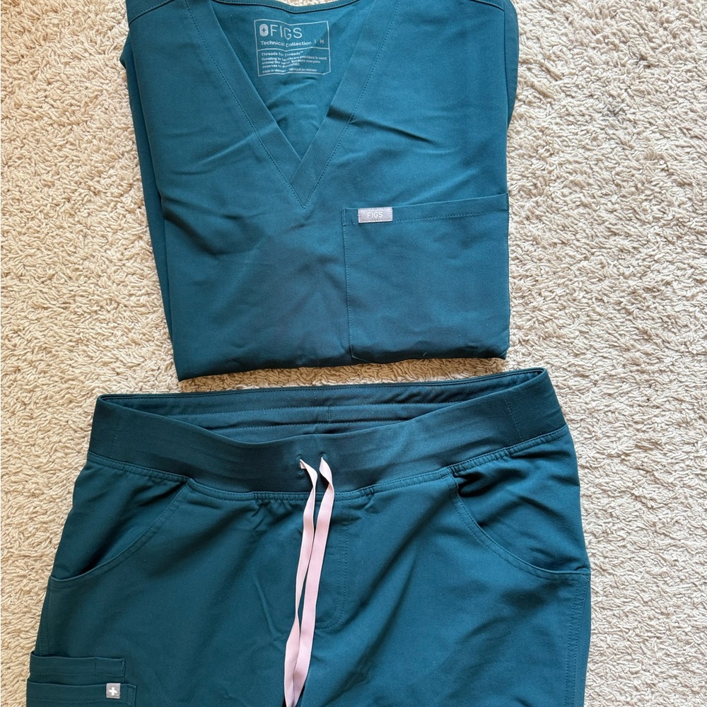 Figs Teal Scrub set